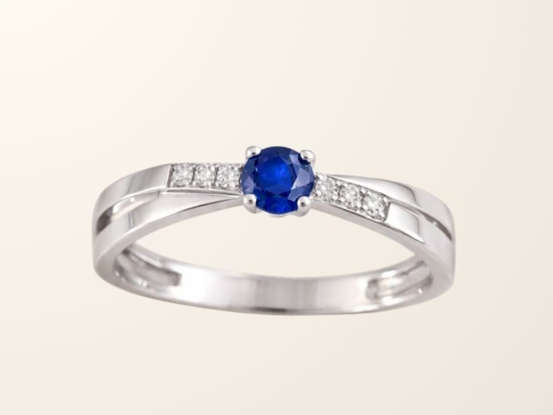 Bague Jade - Or blanc 9cts - Saphir & Oxydes