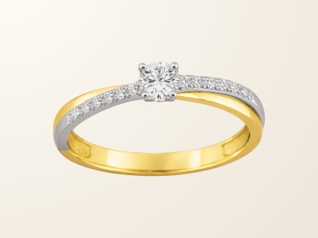 Solitaire accompagné Ava - Or bicolore 9cts & Oxydes