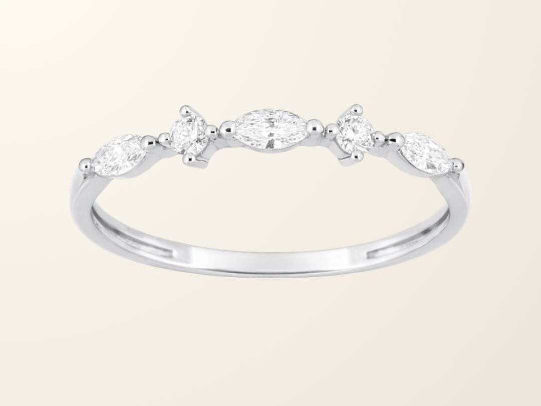 Bague Sonia - Or blanc 9cts & Diamants de synthèse