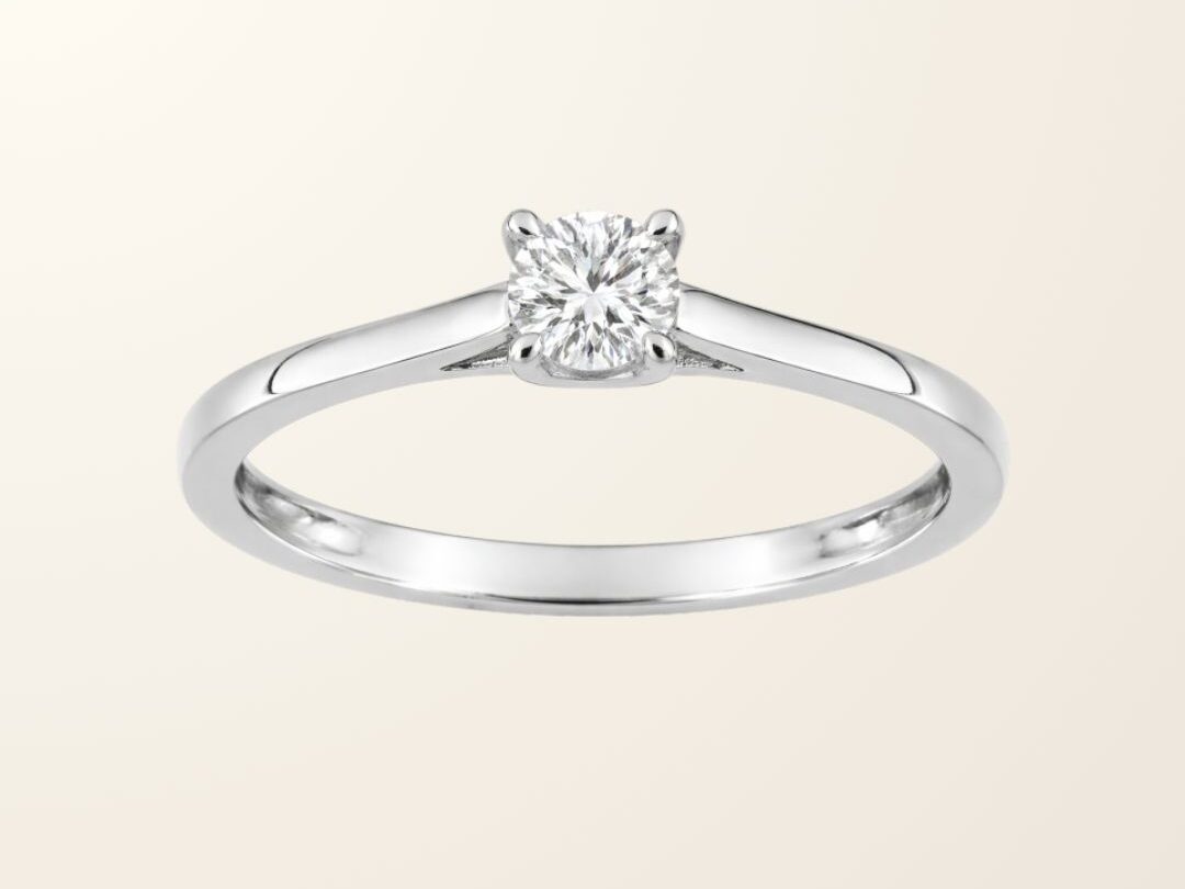 Solitaire Chloé - Or blanc 9cts & Diamant de synthèse