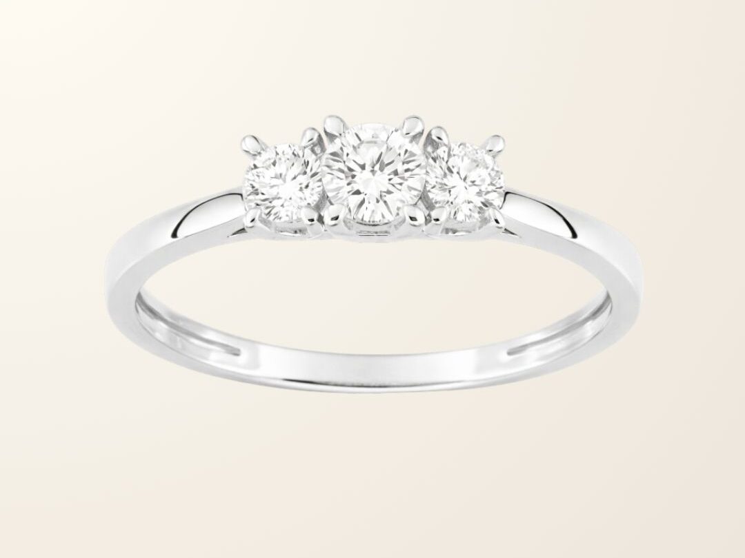 Bague Olivia - Or blanc 9cts & Diamants de synthèse